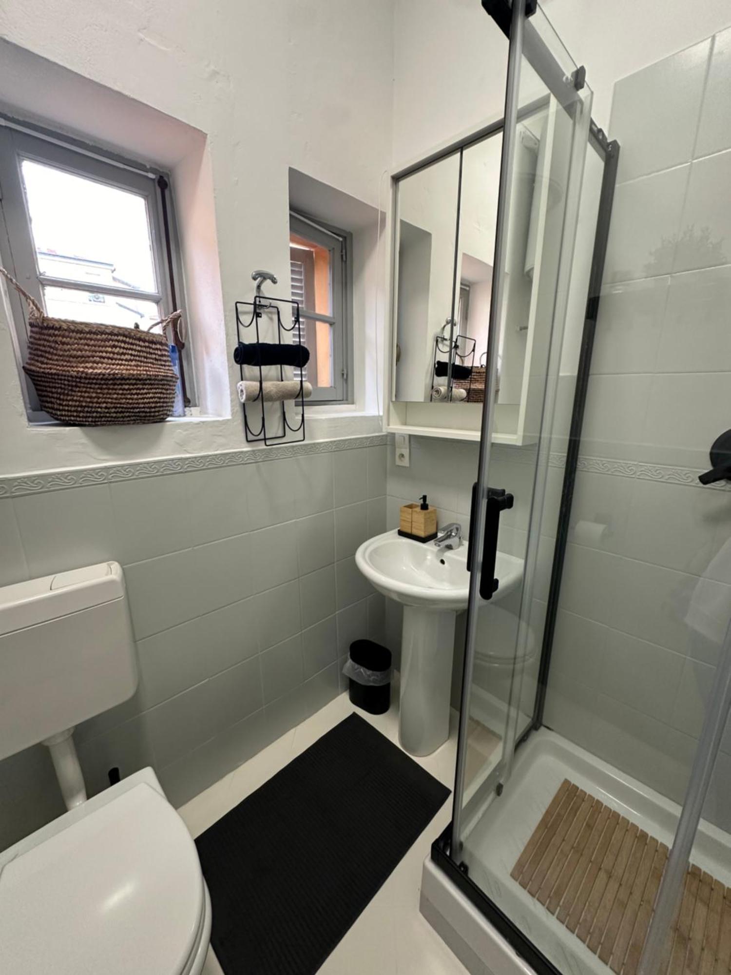 Villarey Home - Central Apartment In Menton Exterior foto